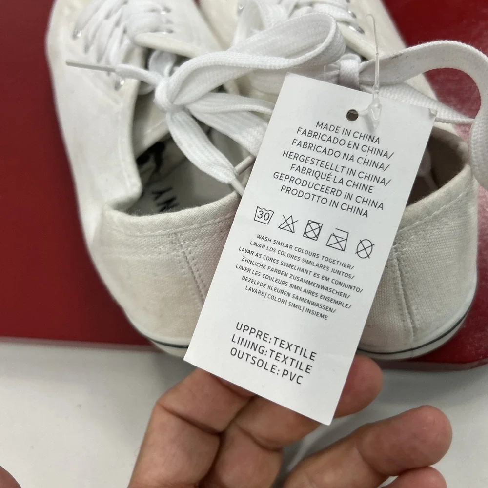 White Canvas Sneakers US 5 Lace‎ Up Shoes Classic Preppy